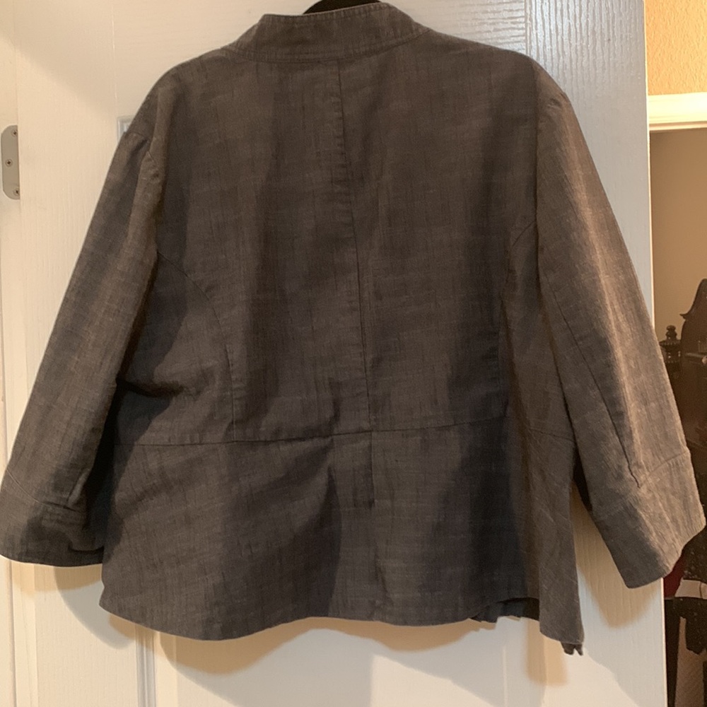 Women's Gray Ruffled Jacket - Picture 6 of 8